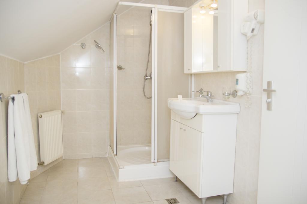 יאשי Villa Grande חדר תמונה