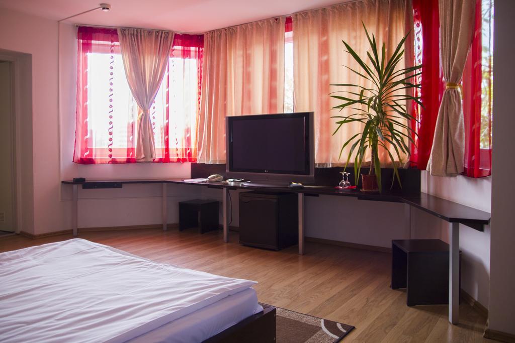 יאשי Villa Grande חדר תמונה